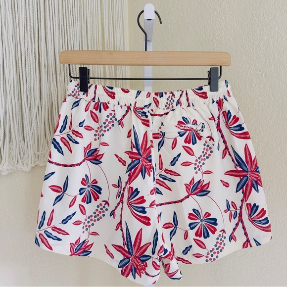 Outdoor Voices‎ Floral SolarCool 3" Short in Leaf Berry Size Small Unlined Beach - Picture 3 of 8